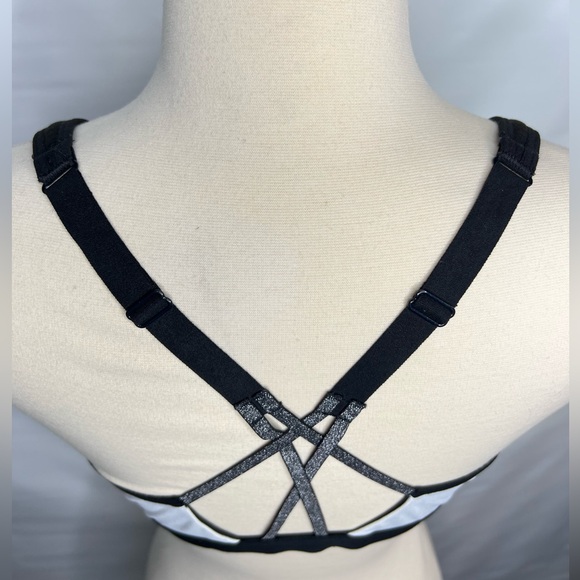 VICTORIA’S SECRET 36C KNOCKOUT SPORTS BRA Front Closure Adj Blk/Wht/Shimmer - Picture 7 of 11